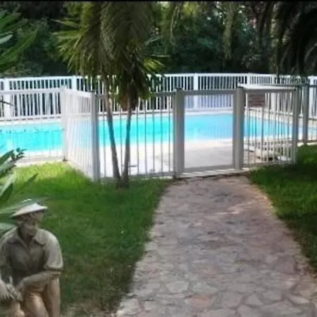 T2 Avec Piscine 5 Mn Des Plages Et Village Διαμέρισμα Sanary-sur-Mer