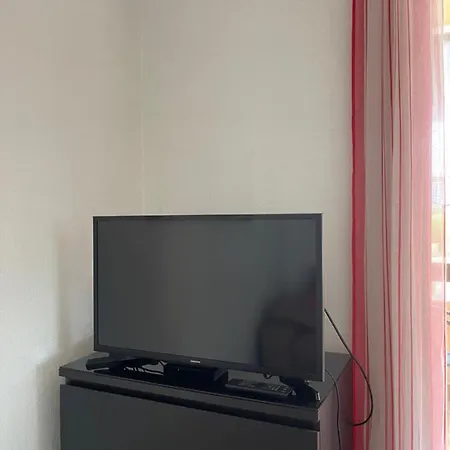 T2 Avec Piscine 5 Mn Des Plages Et Village Apartment *